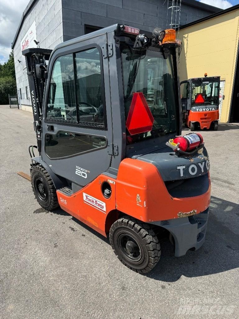 Toyota 06-8FD20F Дизельні навантажувачі