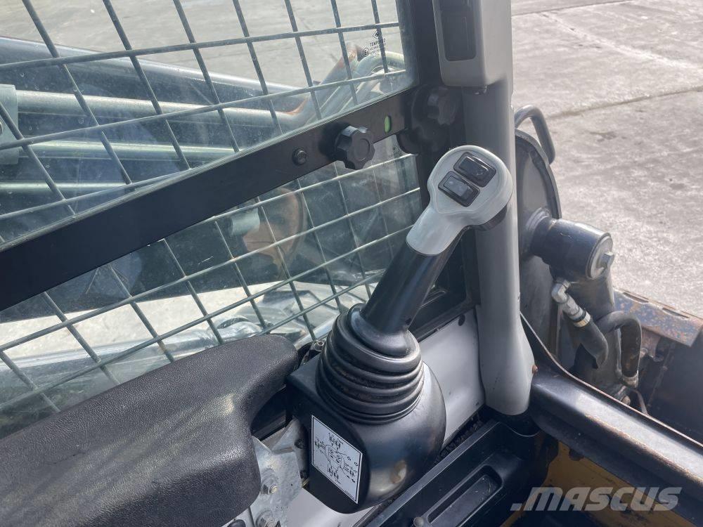 New Holland L 234 Міні-навантажувачі