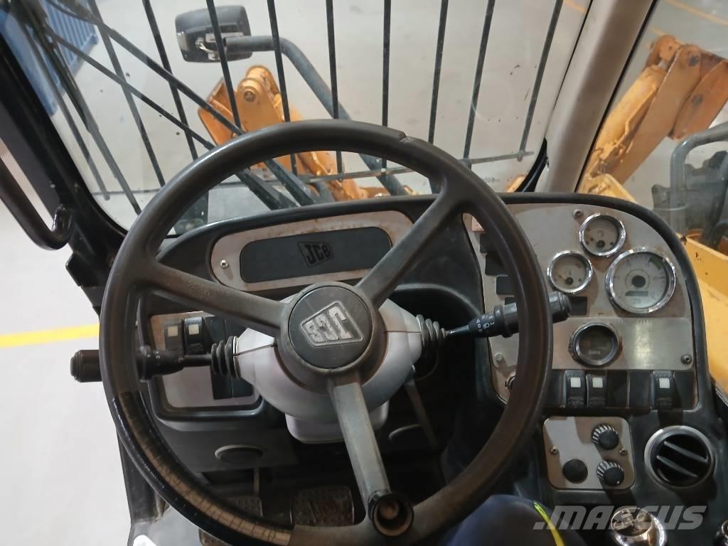 JCB 535 V 125 Телескопічні навантажувачі