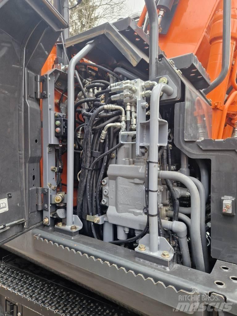 Hitachi ZX 145 W-6 Колісні екскаватори