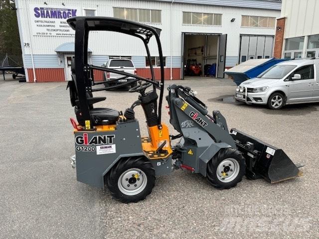 GiANT G 1200 Малі навантажувачі