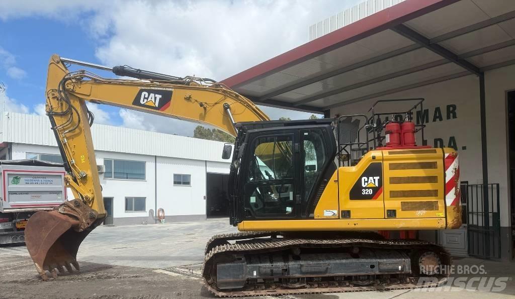 CAT 320 Гусеничні екскаватори
