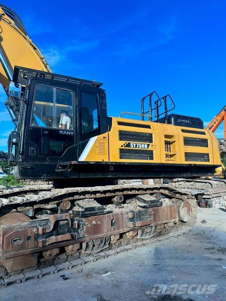 Sany 750 Гусеничні екскаватори