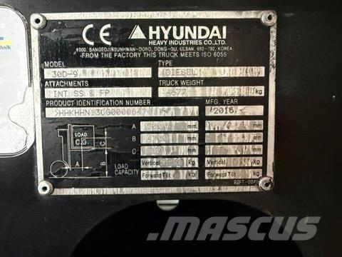 Hyundai 30D-9 Дизельні навантажувачі