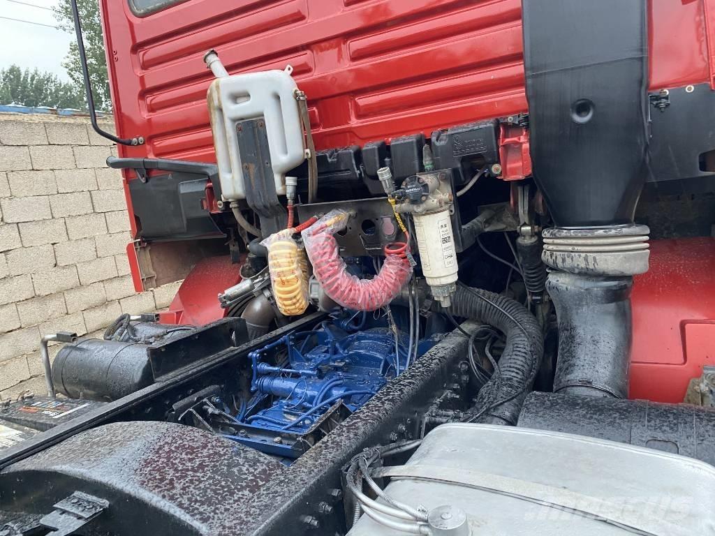 Shacman F3000 6x4 Тягачі