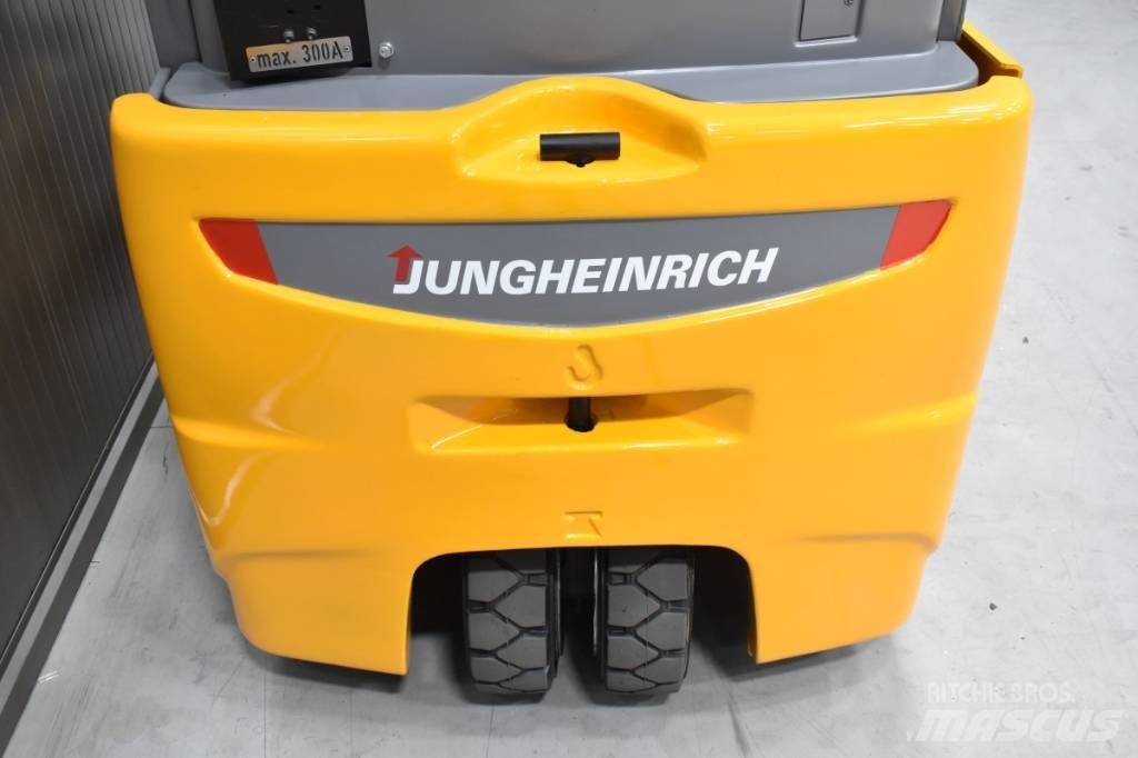 Jungheinrich EFG 220 Електронавантажувачі