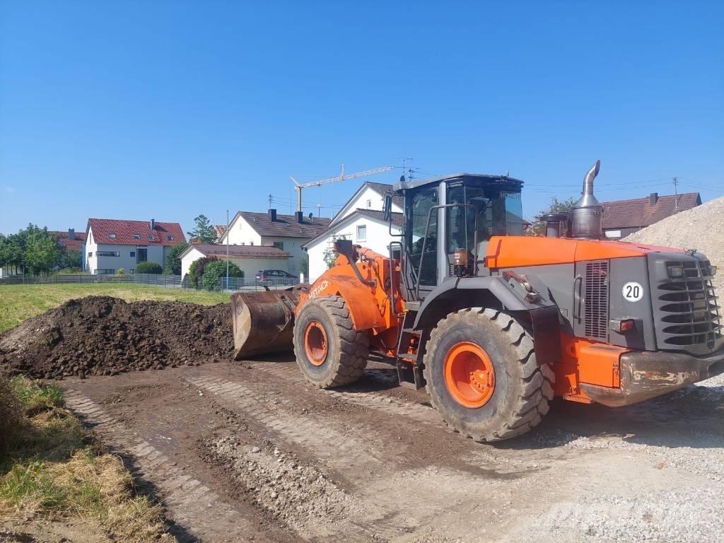 Hitachi ZW 220 Фронтальні навантажувачі