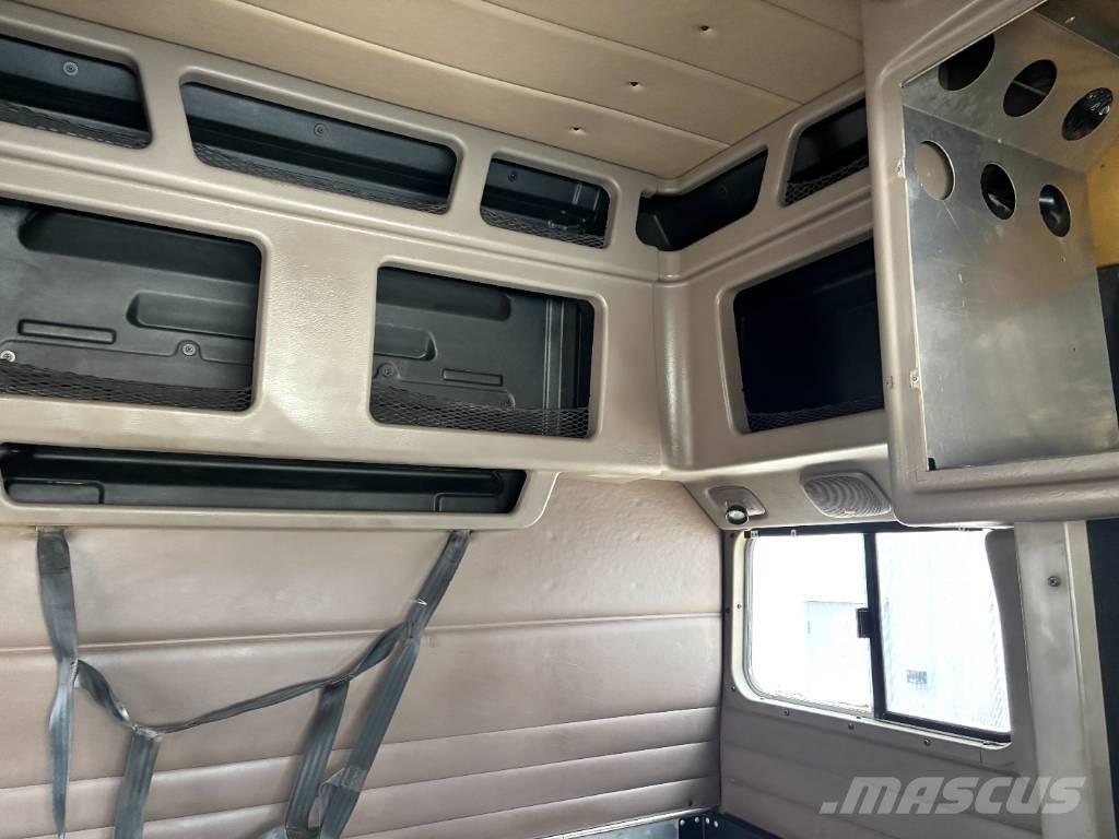 Peterbilt 389 Тягачі