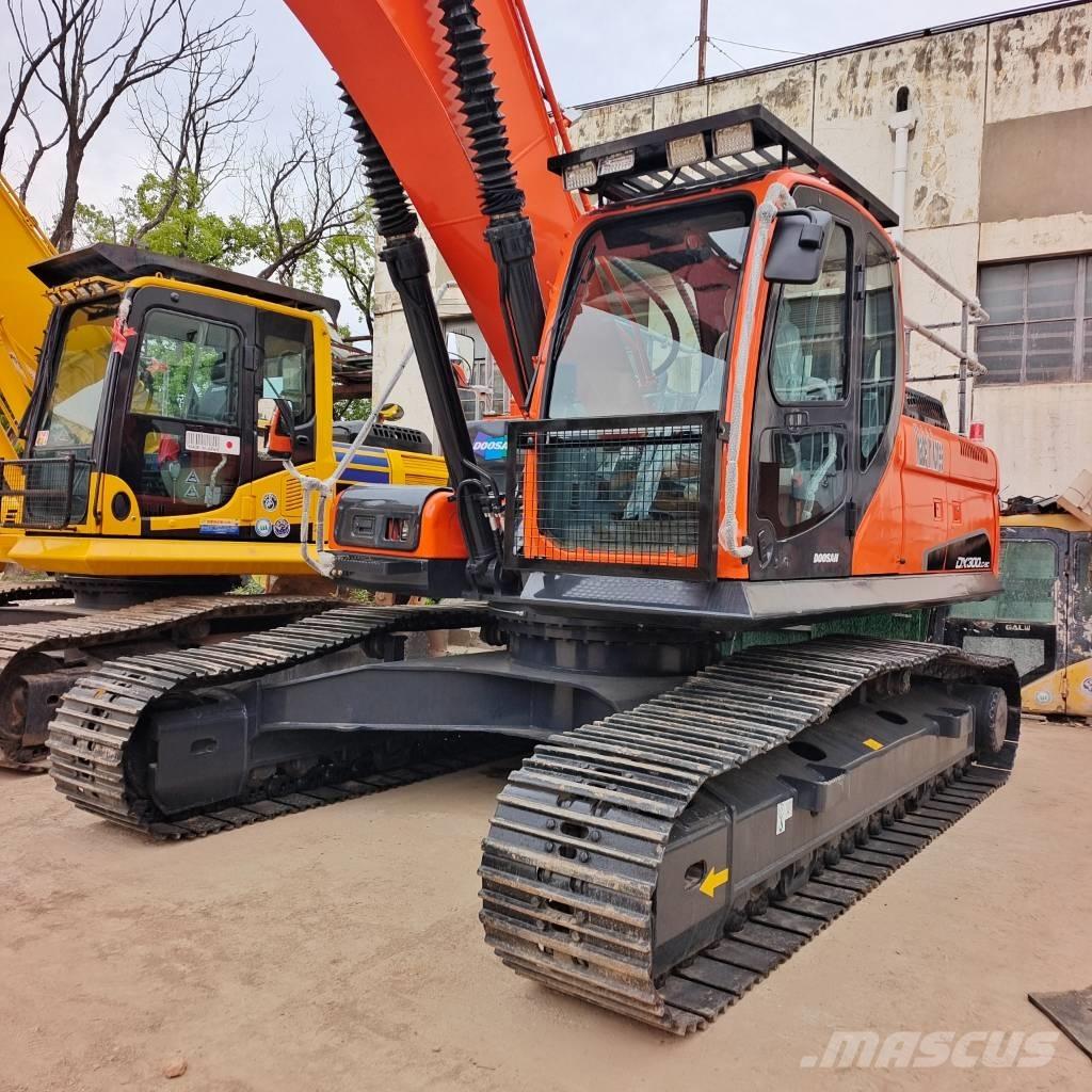 Doosan DX 300 Гусеничні екскаватори