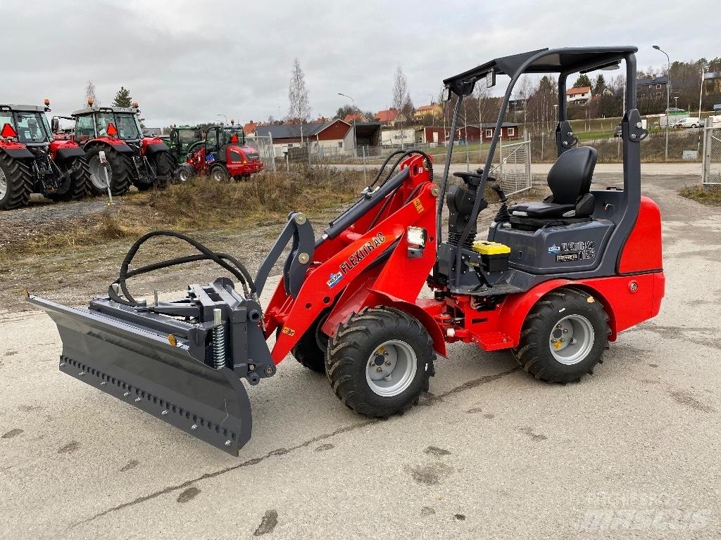 Flexitrac 1126 LRF Багатофункціональне обладнання для вантажних і землекопальних робіт