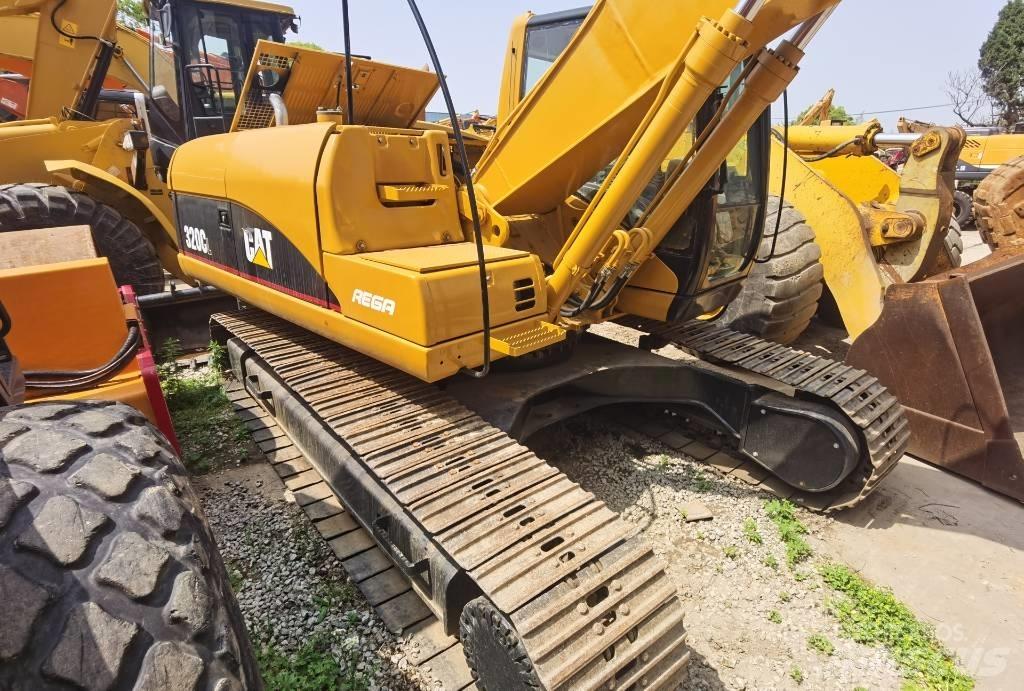 CAT 320 C L Гусеничні екскаватори