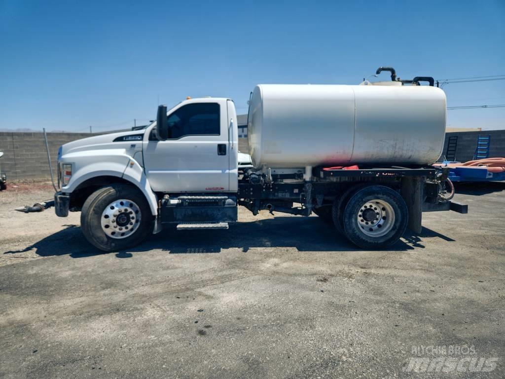 Ford F 650 SD Поливальні машини