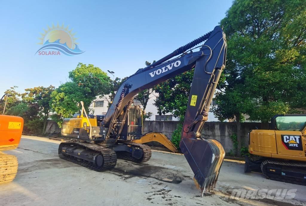 Volvo EC 220 DL Гусеничні екскаватори