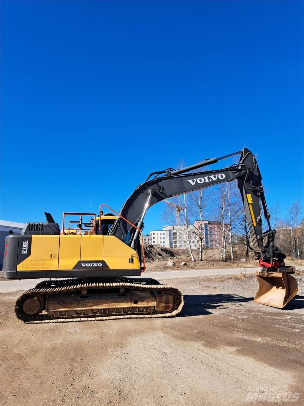 Volvo EC220EL Гусеничні екскаватори