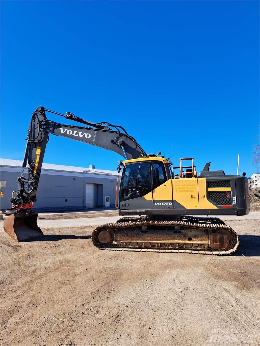Volvo EC220EL Гусеничні екскаватори