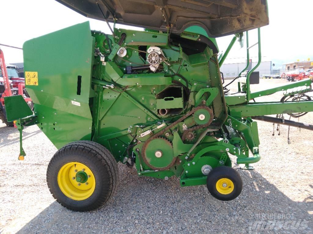 John Deere F441M Рулонні прес-підбирачі