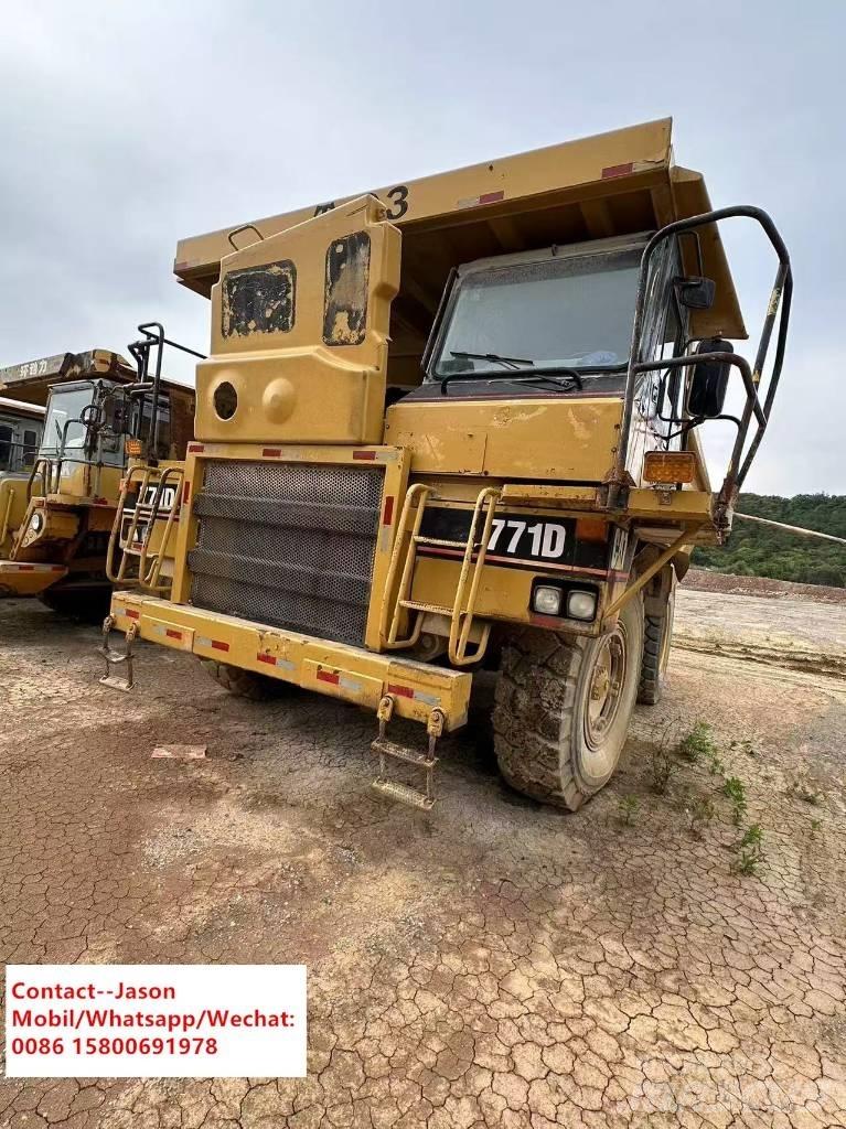 CAT 771 D Кар`єрні самоскиди