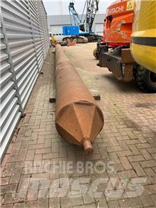  Spud leg 15 meter Земснаряди