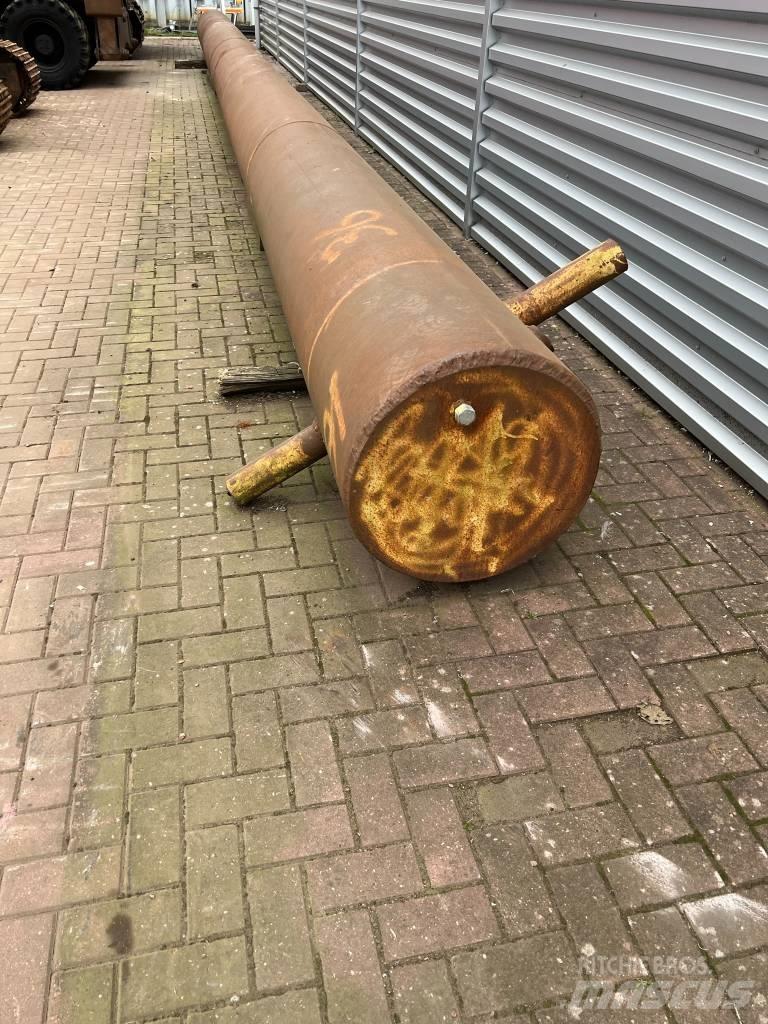  Spud leg 15 meter Земснаряди