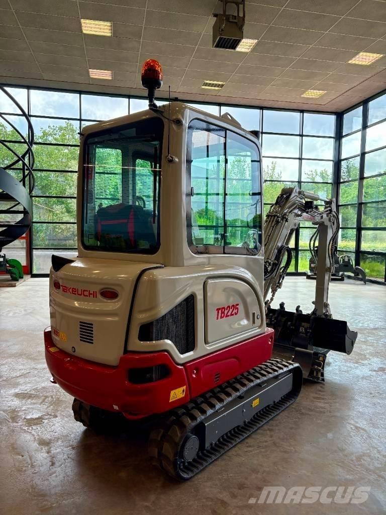 Takeuchi TB 225 Міні-екскаватори < 7т