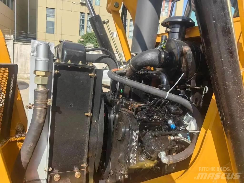 CAT 420 F Екскаватори-навантажувачі