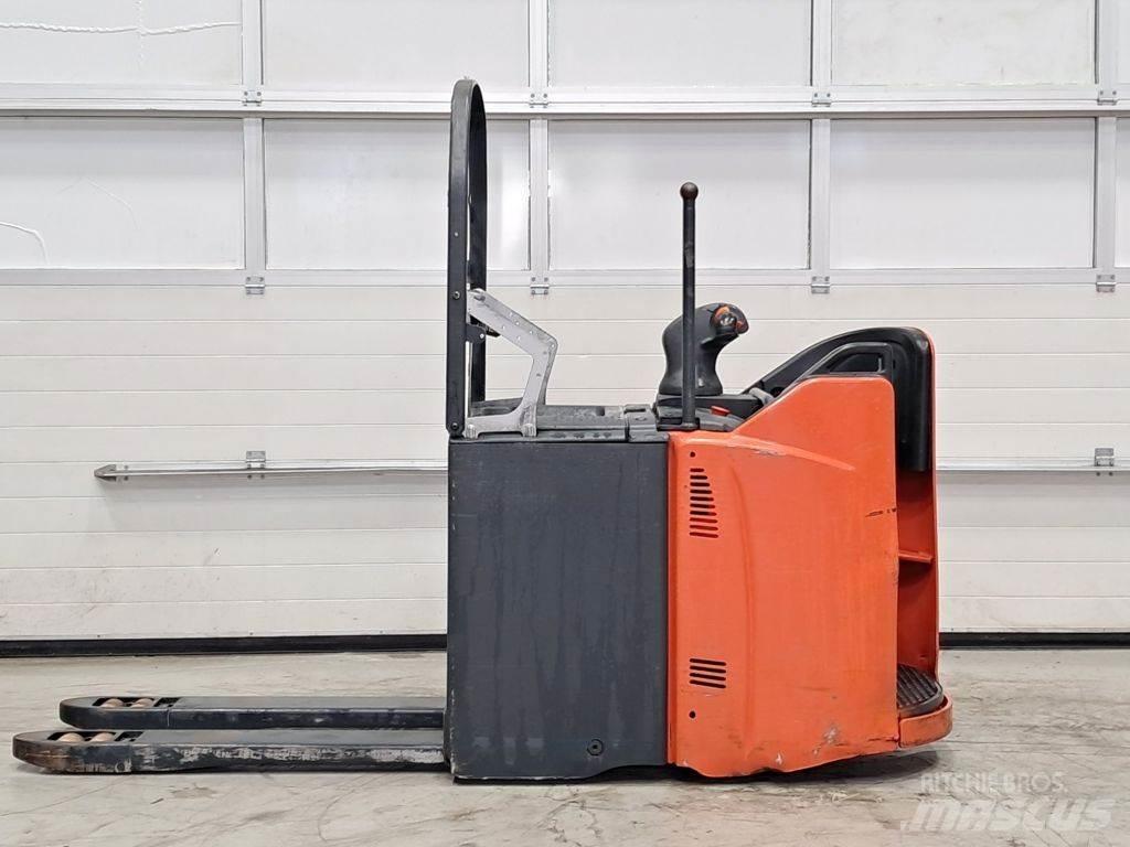 Linde T20SP-02 Штабелери