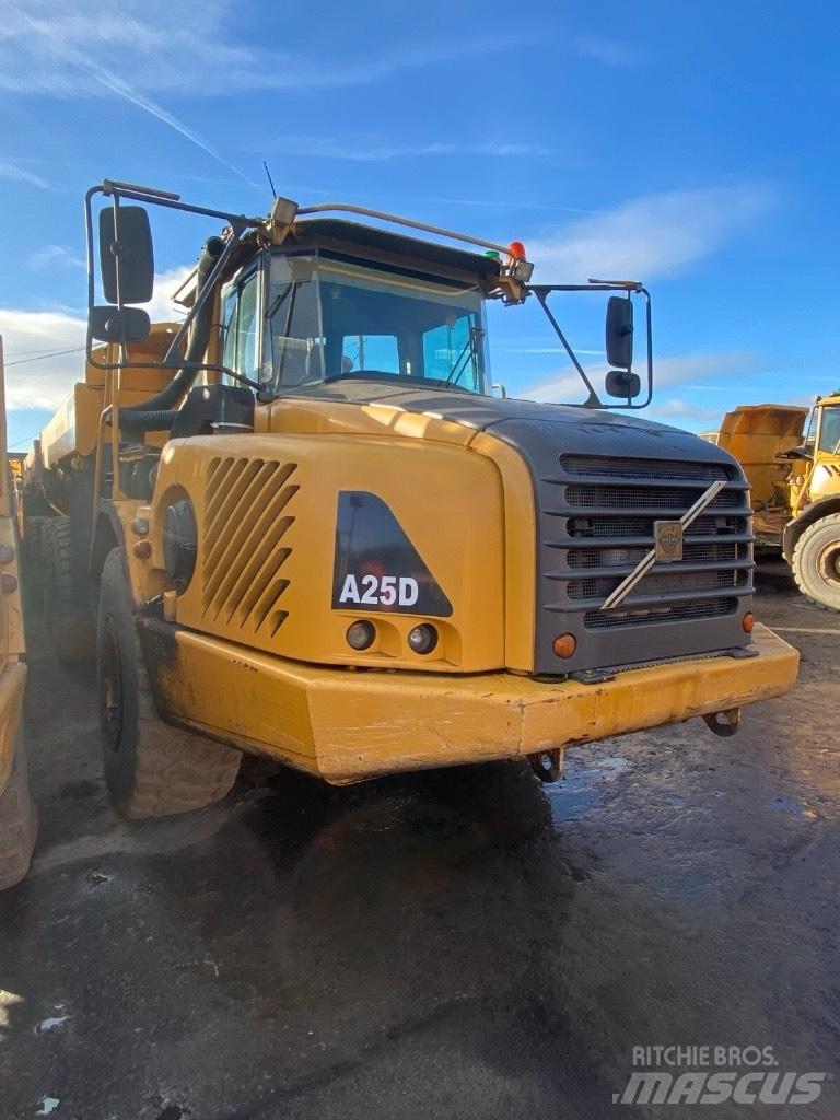Volvo A 25 D Зчленовані самоскиди