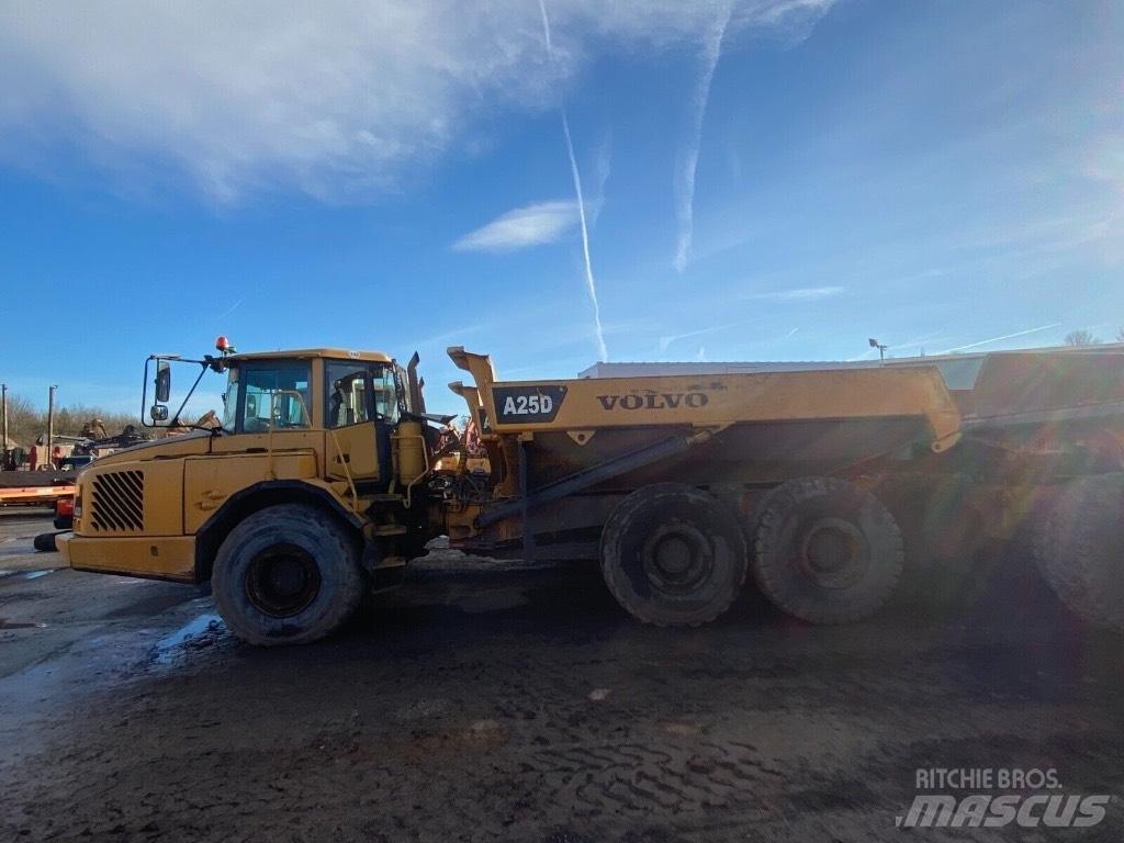 Volvo A 25 D Зчленовані самоскиди