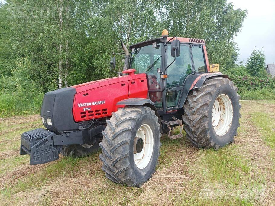 Valtra Valmet 8750 Трактори