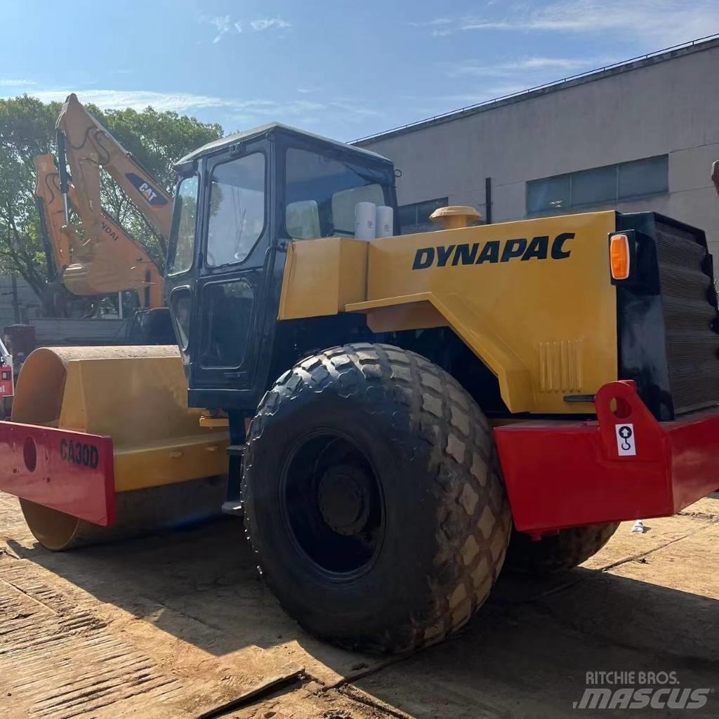 Dynapac CA 30 D Грунтові котки