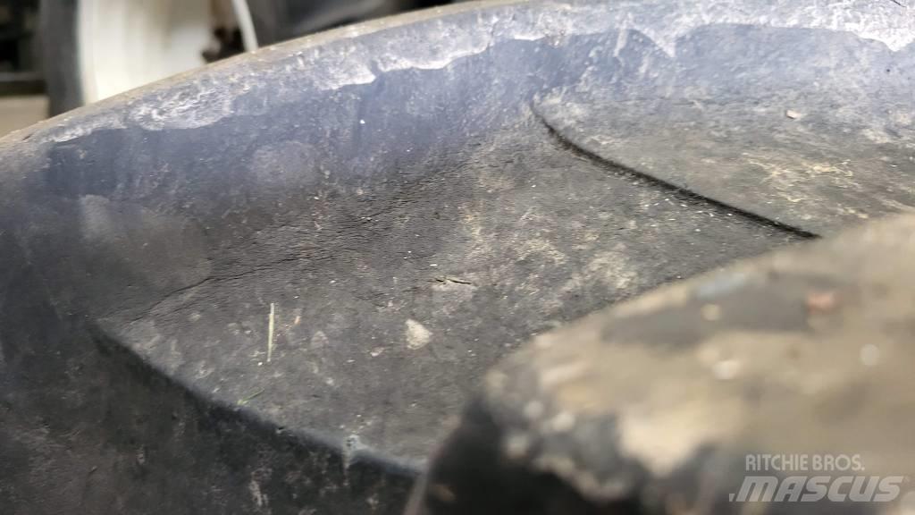 Trelleborg 540/65R30 Колеса