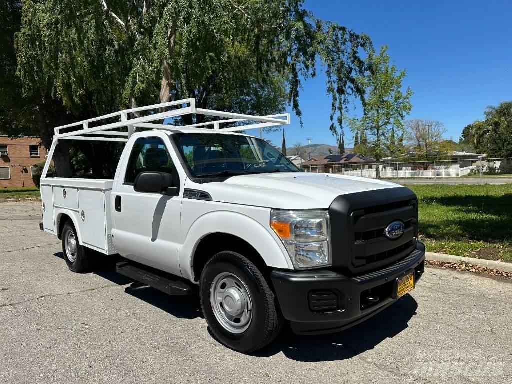 Ford F 250 SD Пікапи / Бічне розвантаження