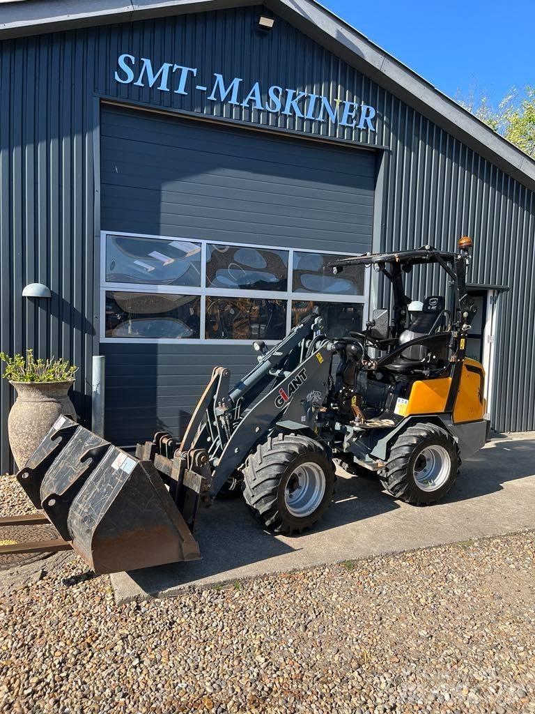 GiANT 337T Малі навантажувачі