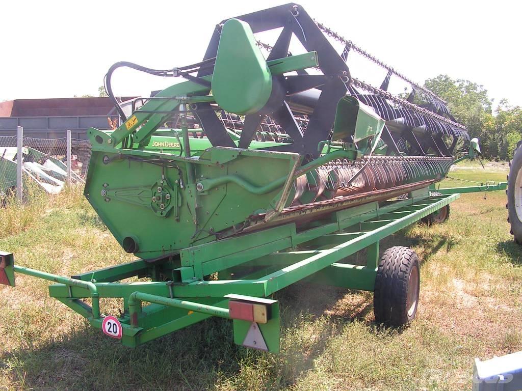 John Deere T660 Зернозбиральні комбайни