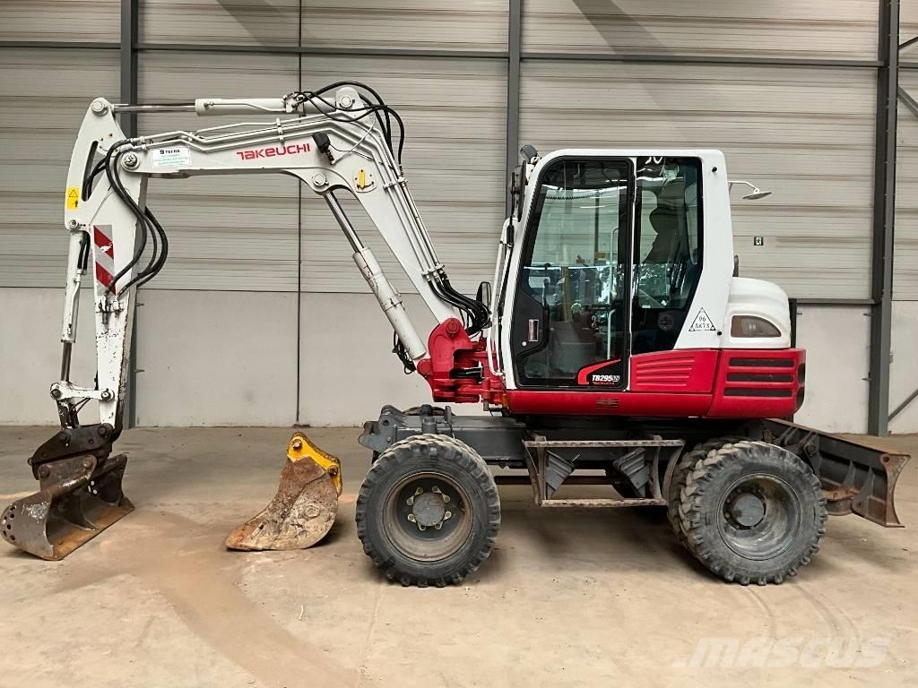 Takeuchi TB 295 W Колісні екскаватори