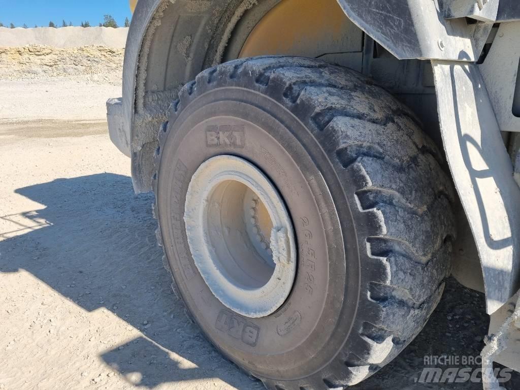 Komatsu WA 470-8 Фронтальні навантажувачі