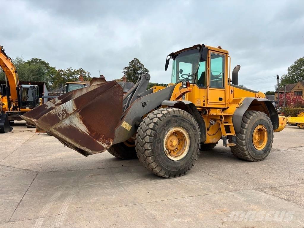 Volvo L 120 E Фронтальні навантажувачі