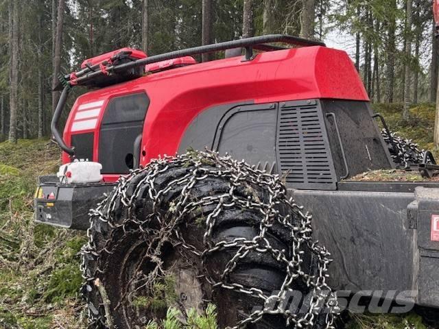 Komatsu 951 Харвестери