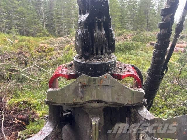 Komatsu 951 Харвестери