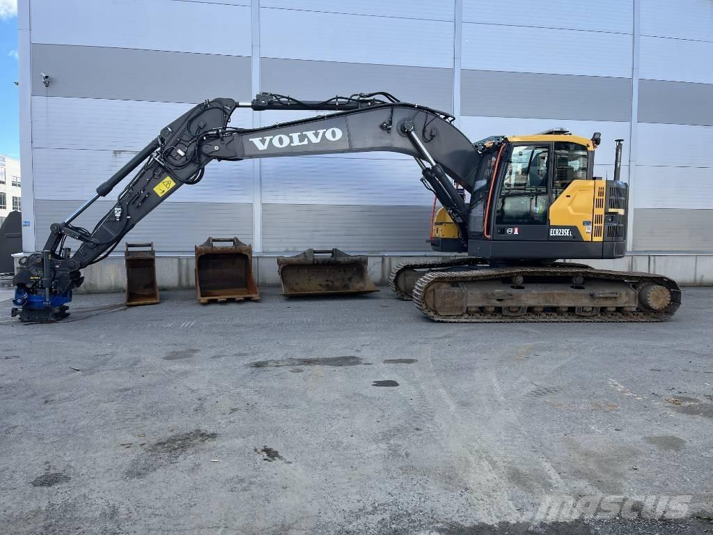 Volvo ECR235EL Гусеничні екскаватори