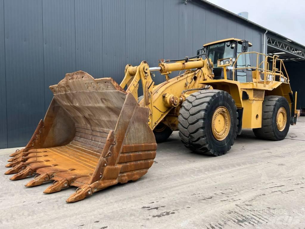 CAT 988H Фронтальні навантажувачі