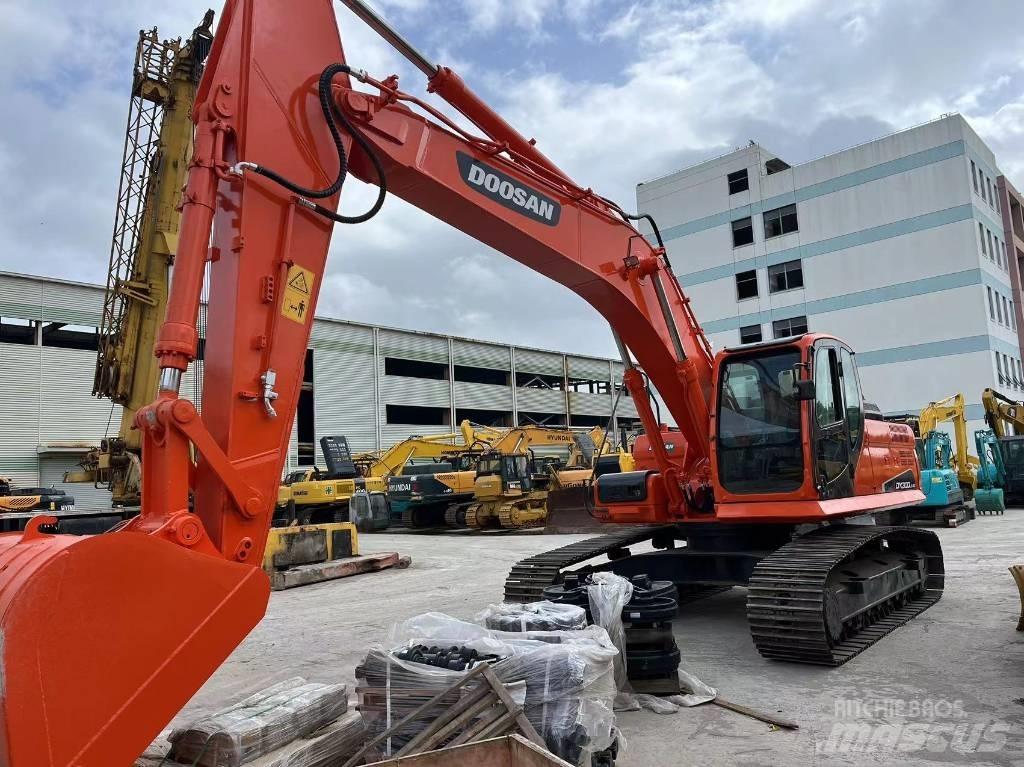 Doosan DX 300 Гусеничні екскаватори