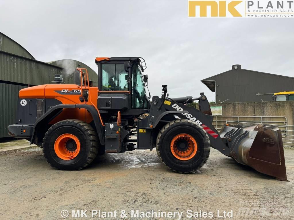Doosan DL 320-7 Фронтальні навантажувачі