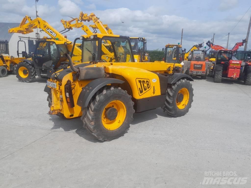 JCB 526-56 Телескопічний навантажувач