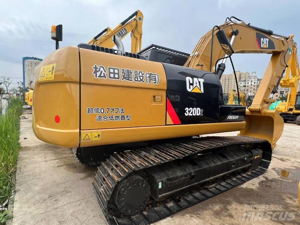 CAT 320 D Гусеничні екскаватори