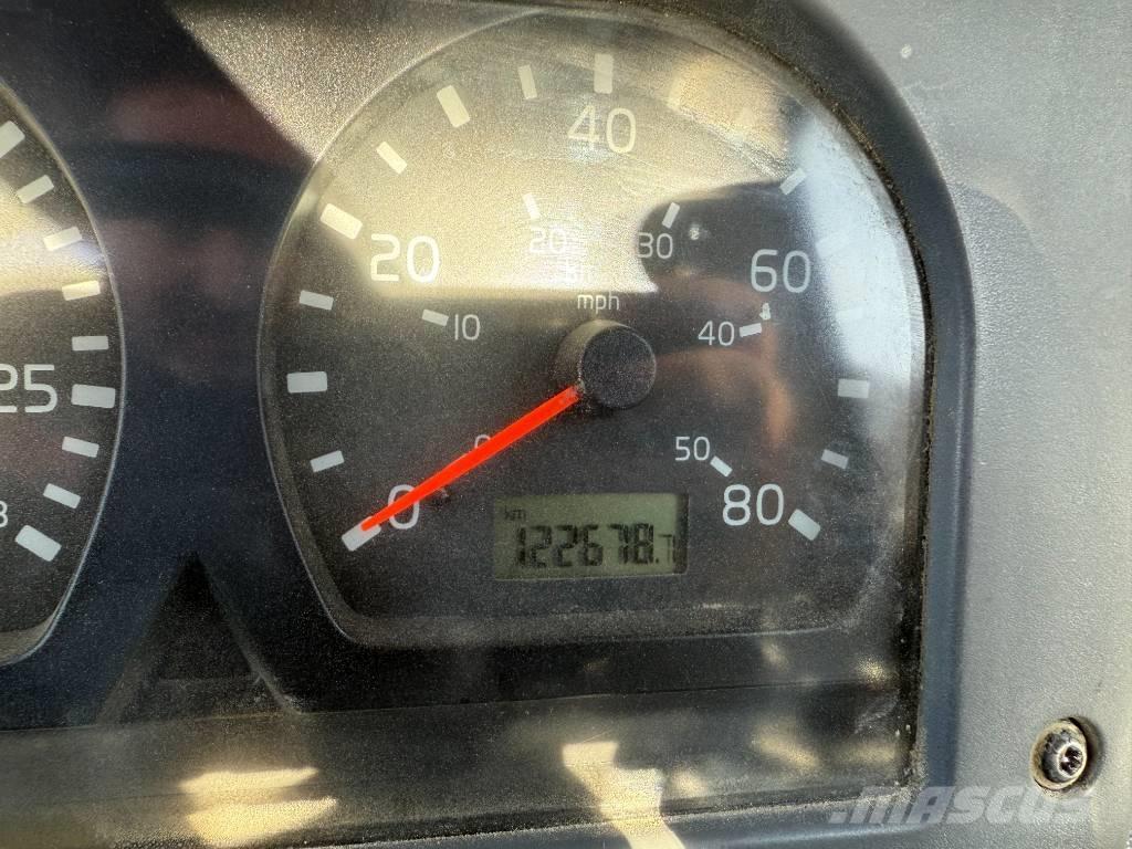 Volvo A 25 D Зчленовані самоскиди