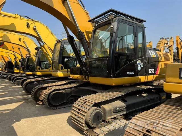 CAT 325 D L Гусеничні екскаватори