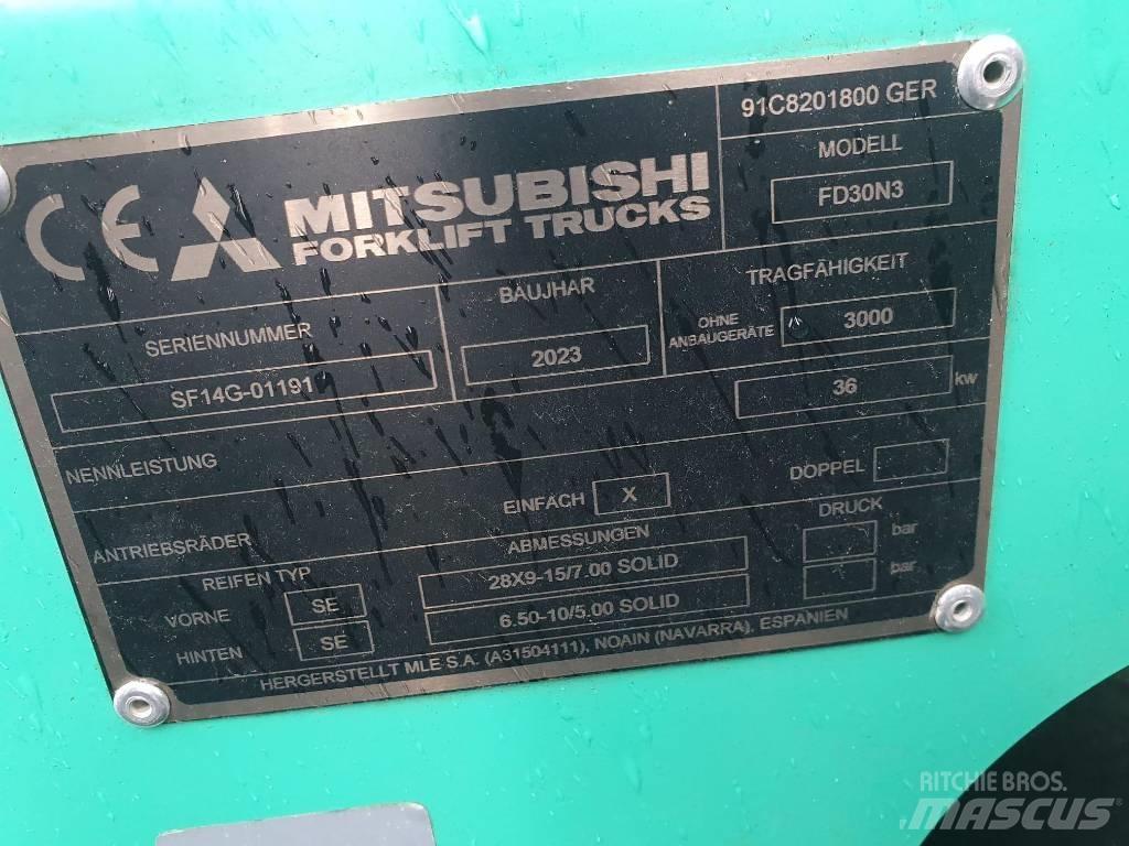 Mitsubishi FD 30 N Дизельні навантажувачі