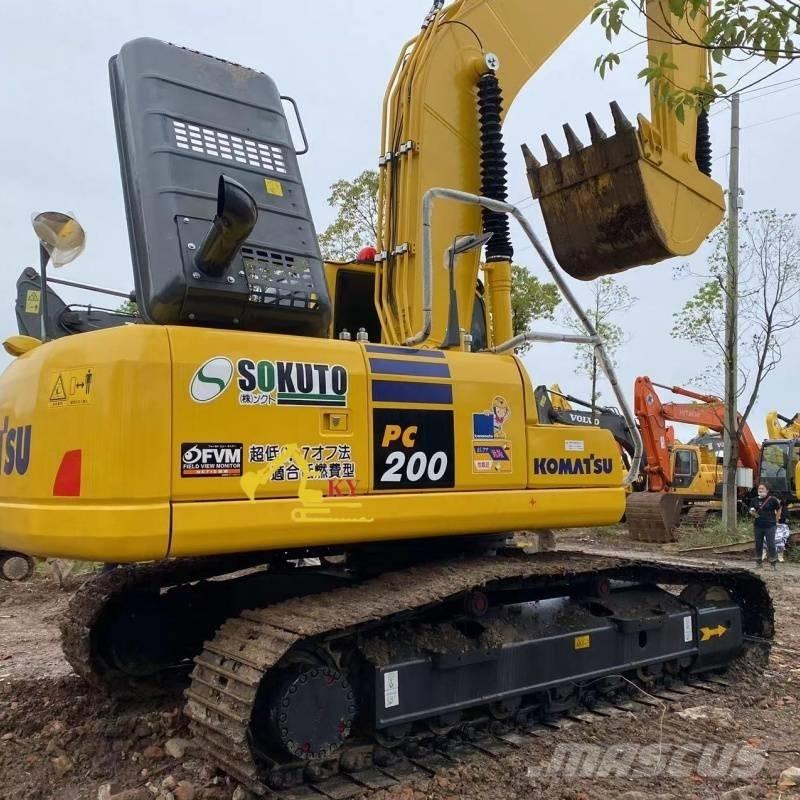 Komatsu PC 200 Гусеничні екскаватори