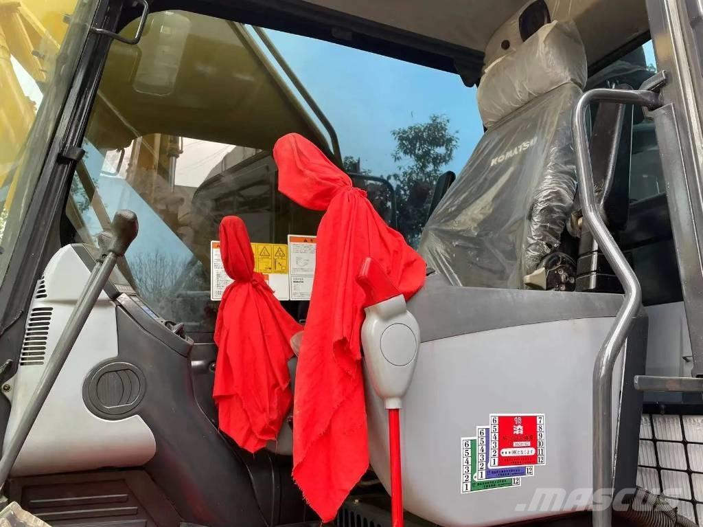 Komatsu PC240-8 Гусеничні екскаватори